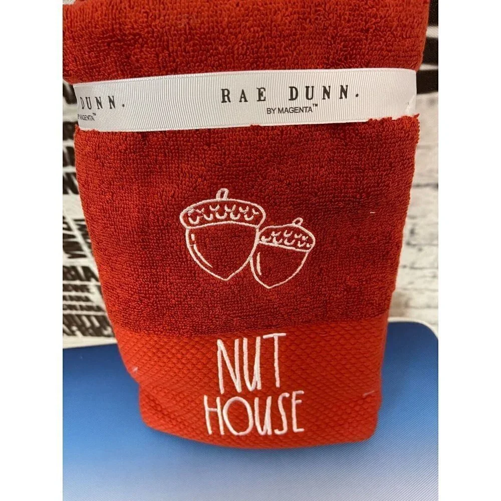 Rae Dunn 2 Pk Embroidered Burnt Orange Acorn Nut House Graphic Hand Towels